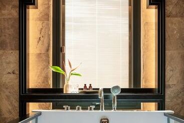 Ravatel Luxury Hotel Bac Giang