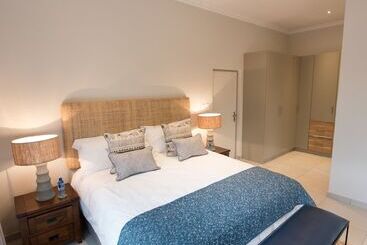 Bushwillow Private Villa