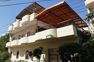 Eye House