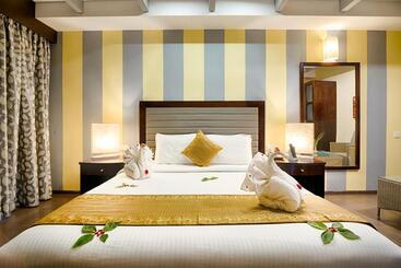 Grand Serenaa Hotel And Resorts