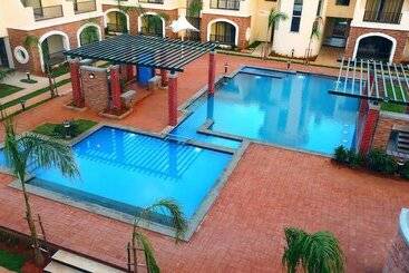 Grand Serenaa Hotel And Resorts