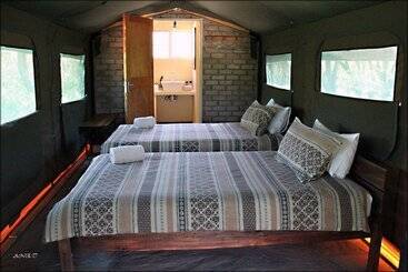 هتل Fiume Bush Camp