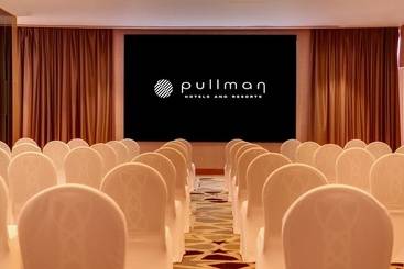 هتل Pullman Sharjah