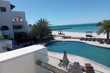 Playa De La Paz Condominiums