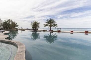 Playa De La Paz Condominiums