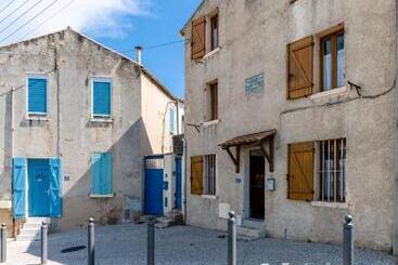 The Crew House La Ciotat   Maison De Pêcheur En Triplex 3 Chambres Et Box Privatif Au Dessus Du Vieu