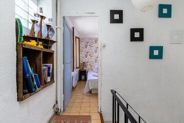 The Crew House La Ciotat   Maison De Pêcheur En Triplex 3 Chambres Et Box Privatif Au Dessus Du Vieu