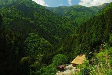 דירות לתיירים Tougenkyo Iya Mountain Village