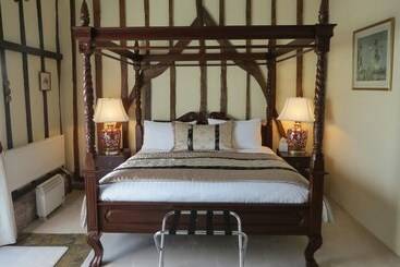 تختخواب و صبحانه Greyhound Cottage