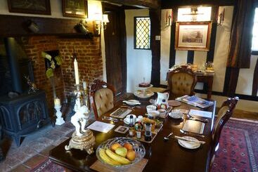 تختخواب و صبحانه Greyhound Cottage