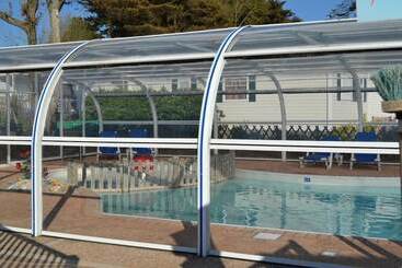 هتل Camping Du Bord De Mer