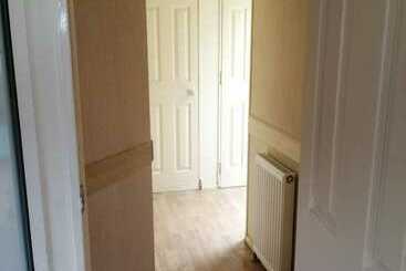 Midden Manor Country Stay On A Working Dairy Farm