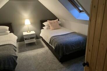 Heatherland Cottage