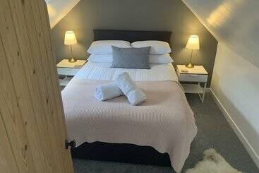 Heatherland Cottage