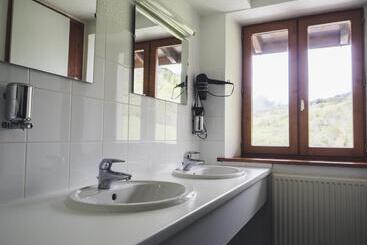 هتل Auberge Le Valezan