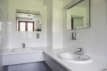 هتل Auberge Le Valezan