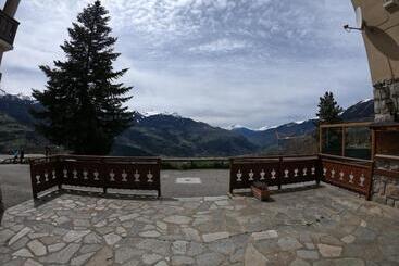 هتل Auberge Le Valezan
