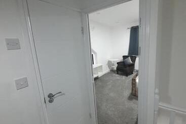 اقامتگاه Beautiful Rooms Shaw St And Pine St