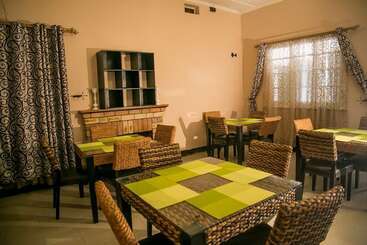 تختخواب و صبحانه Aabiya Lodge