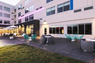 هتل Aloft By Marriott Reno Tahoe International Airport