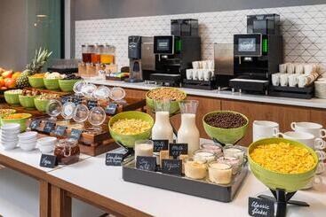 هتل Holiday Inn Yerevan   Republic Square, An Ihg