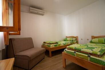 پانسیون Guesthouse Jadran