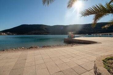 پانسیون Guesthouse Jadran