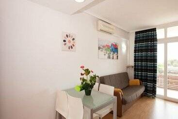Aparthotel Comtat Sant Jordi