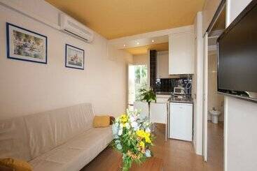 Aparthotel Comtat Sant Jordi
