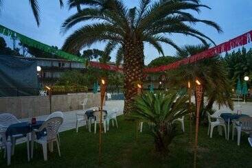 Aparthotel Comtat Sant Jordi
