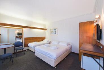 Blue Hills Motel