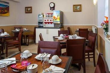 Dover Hotel   B&b