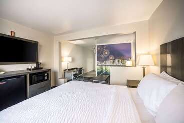 호텔 Americinn By Wyndham Green Bay Near Stadium