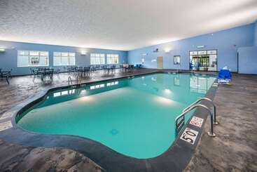 호텔 Americinn By Wyndham Green Bay Near Stadium
