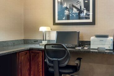 هتل Best Western Des Plaines Inn