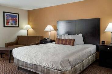 هتل Best Western Des Plaines Inn