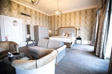 Best Western Premier Dover Marina Hotel & Spa