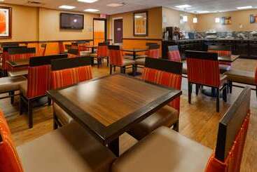 هتل Best Western Plus Georgetown Corporate Center