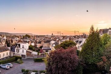 هتل Best Western Plus Hostellerie Du Vallon
