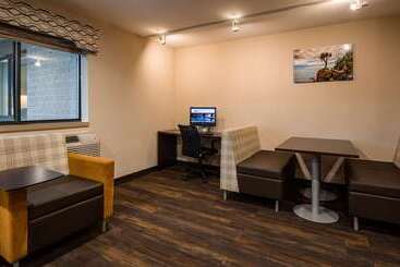 هتل Best Western Plus Inntowner Madison