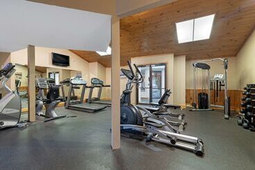هتل Best Western Plus Windjammer Inn & Conference Center
