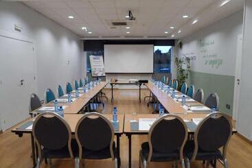 هتل Travelodge Alicante Puerto