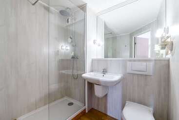 Comfort Hotel Evreux