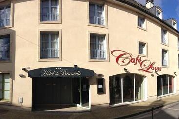 هتل De Brunville & Spa