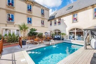 هتل De Brunville & Spa