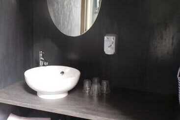 هتل De Brunville & Spa