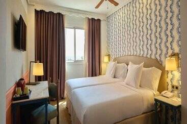 هتل Fenix Torremolinos  Adults Only Recommended