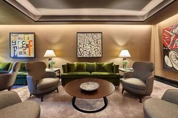The Artist Grand Hotel Of Art