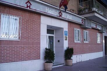 هتل Hostal El Val