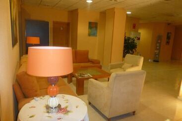 هتل Hostal El Val